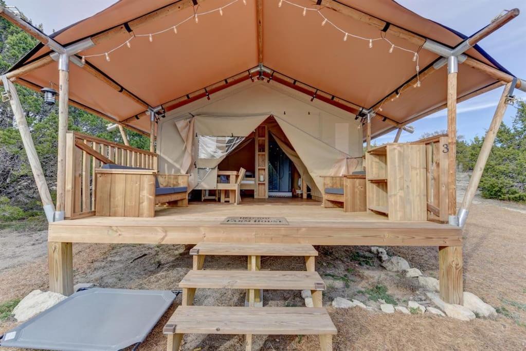 Hotel 12 Fires Luxury Glamping With Heating #3 Johnson City Zewnętrze zdjęcie