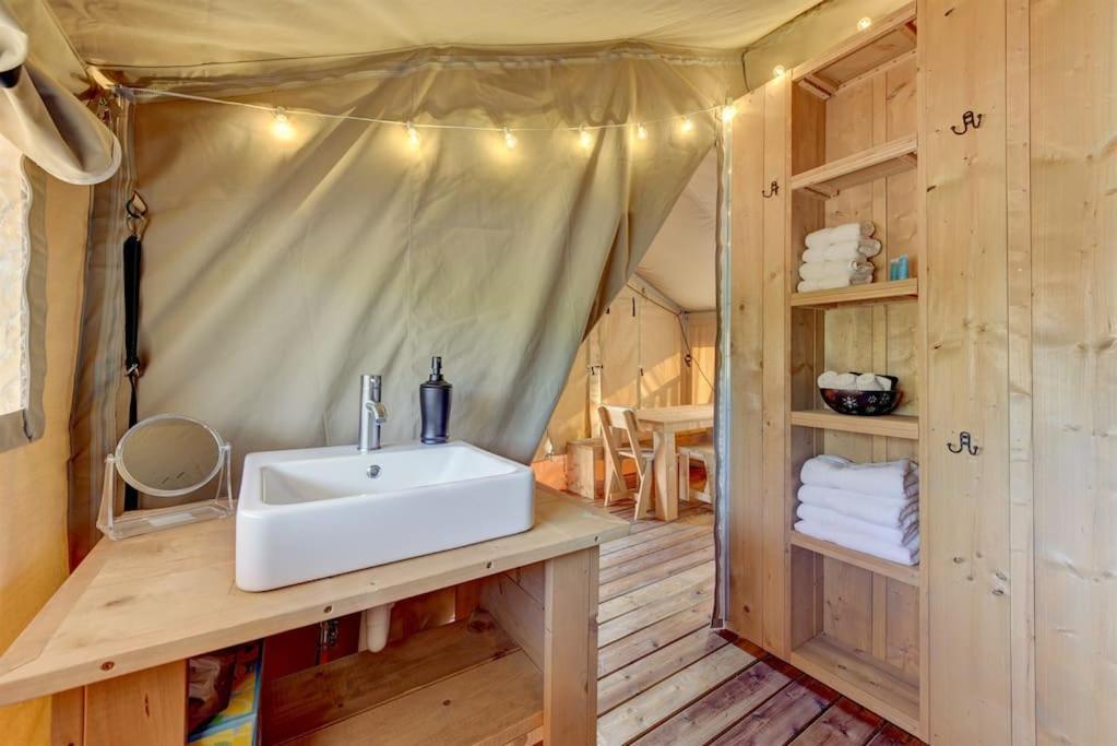 Hotel 12 Fires Luxury Glamping With Heating #3 Johnson City Zewnętrze zdjęcie